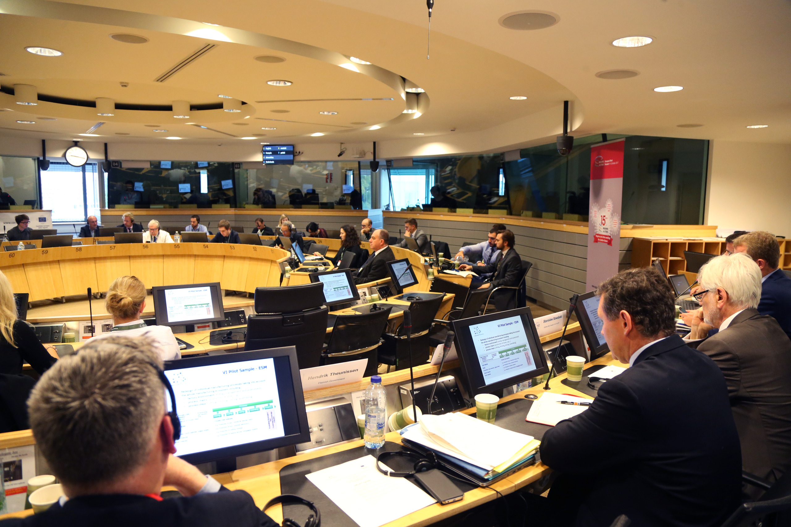 10A8 –  Strengthening the role of nations and regions in economi