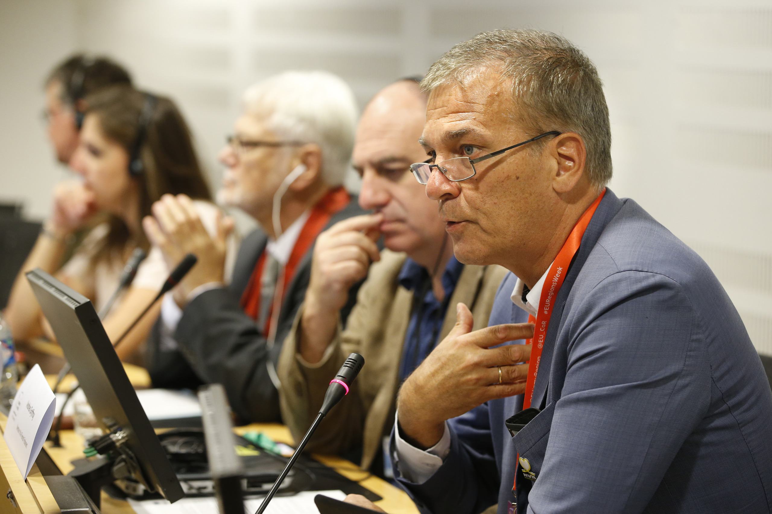 Local and regional authorities fostering energy transition polic