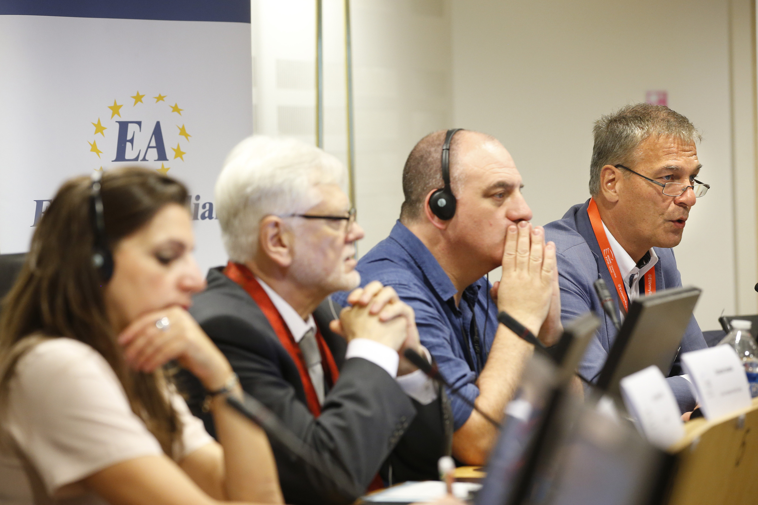 Local and regional authorities fostering energy transition polic