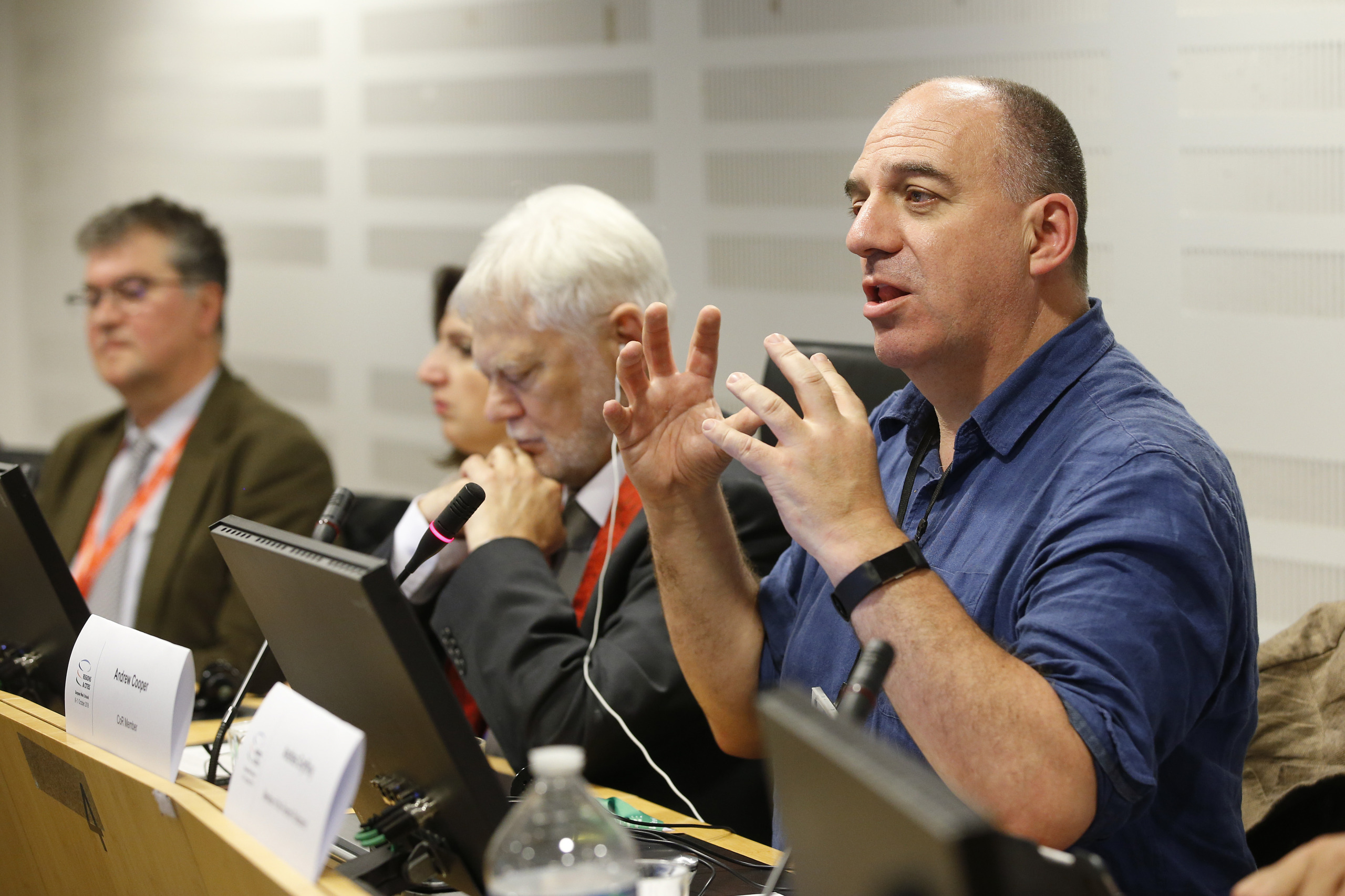 Local and regional authorities fostering energy transition polic