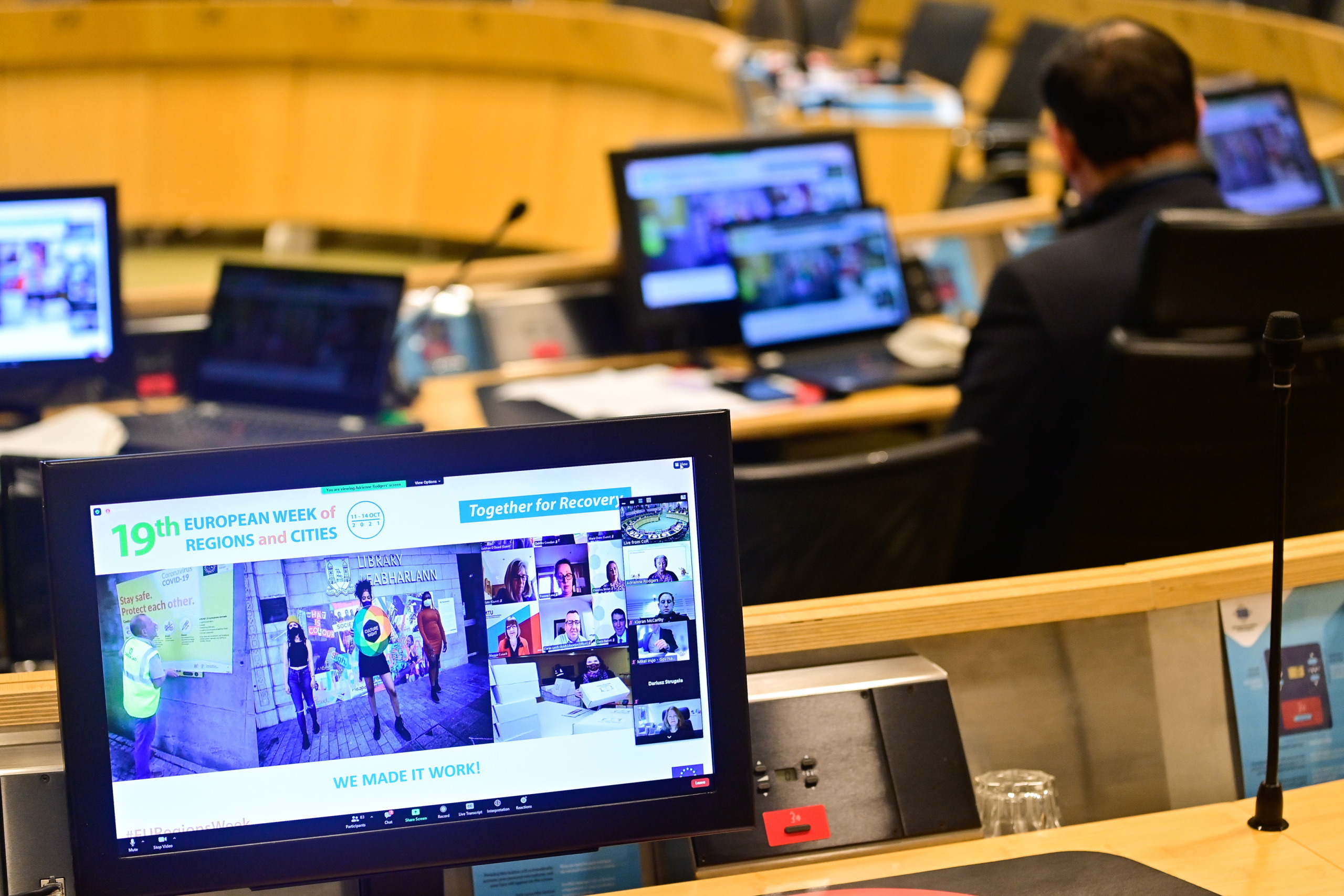 Best practices of revitalising town centres across EU regions