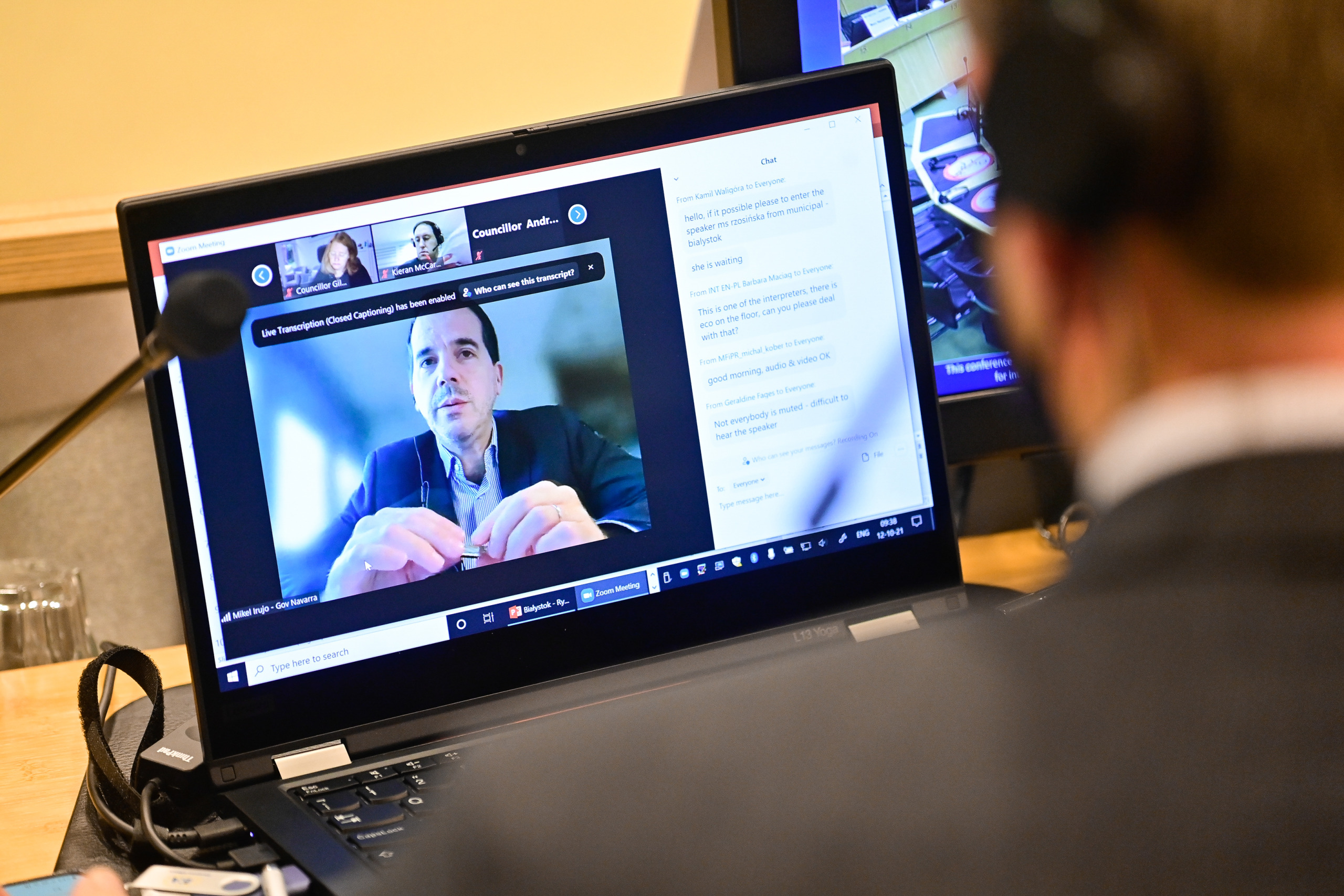 Best practices of revitalising town centres across EU regions