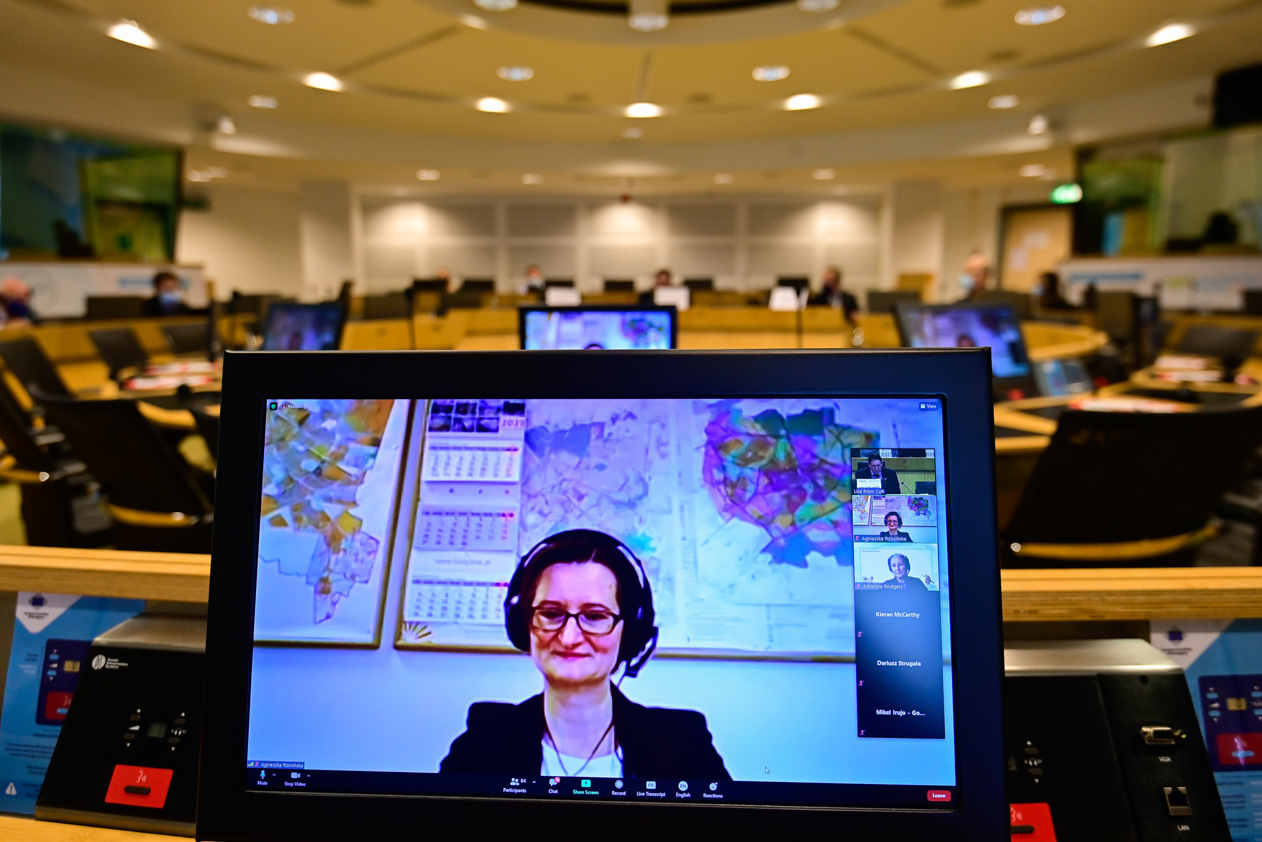 Best practices of revitalising town centres across EU regions